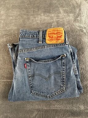 Levis Red Tab 505 Regular Straight Mens 38X32 Medium Stonewash 100% Cotton